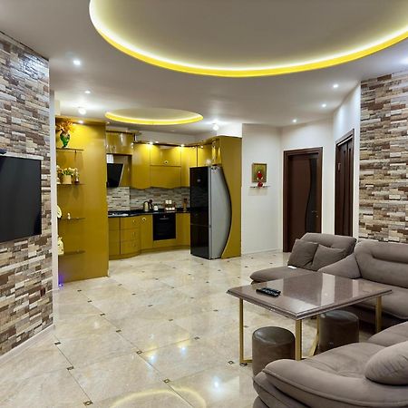 Grand Home Batumi Esterno foto